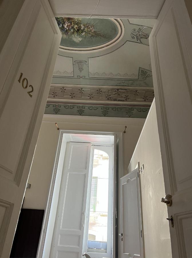Il Giardino E Gli Affreschi Bed & Breakfast Catania Exterior photo
