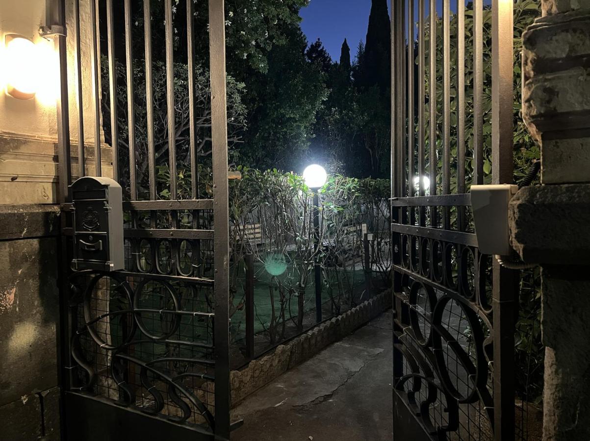 Il Giardino E Gli Affreschi Bed & Breakfast Catania Exterior photo